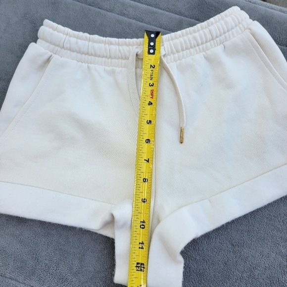 Weworewhat Cream Sweat Shorts XS - Picture 8 of 11